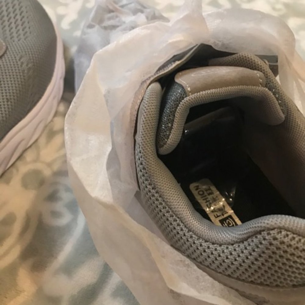 New Men’s Sneakers - Picture 5 of 8